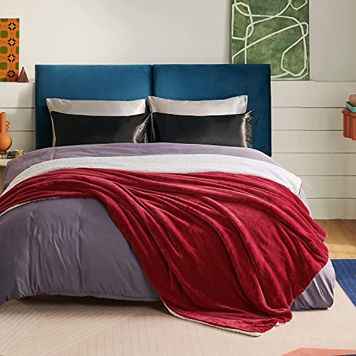 VAS COLLECTIONS All-Seasons Super Soft Flannel Solid/Plain Blanket/Ac Dohars/Duvet/Quilt for Summer, Red & Maroon, Size 225X230 Cm (Double), 200 TC - Image 4