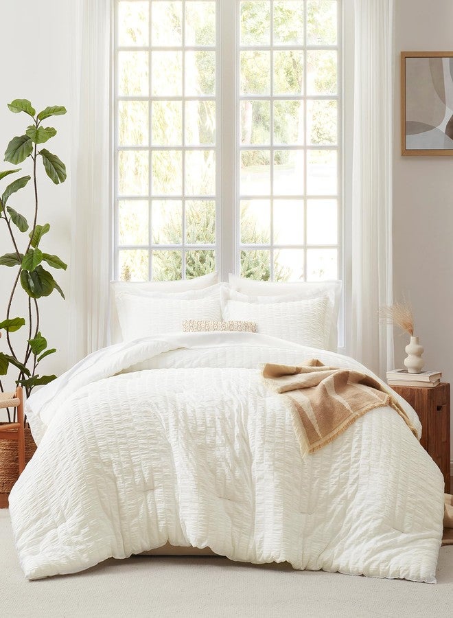 CozyLux طقم لحاف كوين من كوزي لوكس، لون عاجي، قماش سيكرسكر، 7 قطع، طقم سرير كوين مع ملاءات، طقم مفروشات فاخر وناعم مع لحاف بديل للريش، ملاءات، أغطية وسائد وأغطية أغطية وسائد لجميع الفصول - Image 3