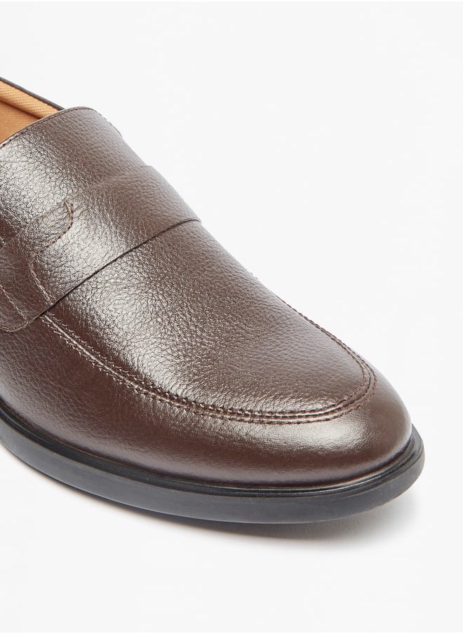 Le Confort - Men Textured Slip-On Loafers - Image 1