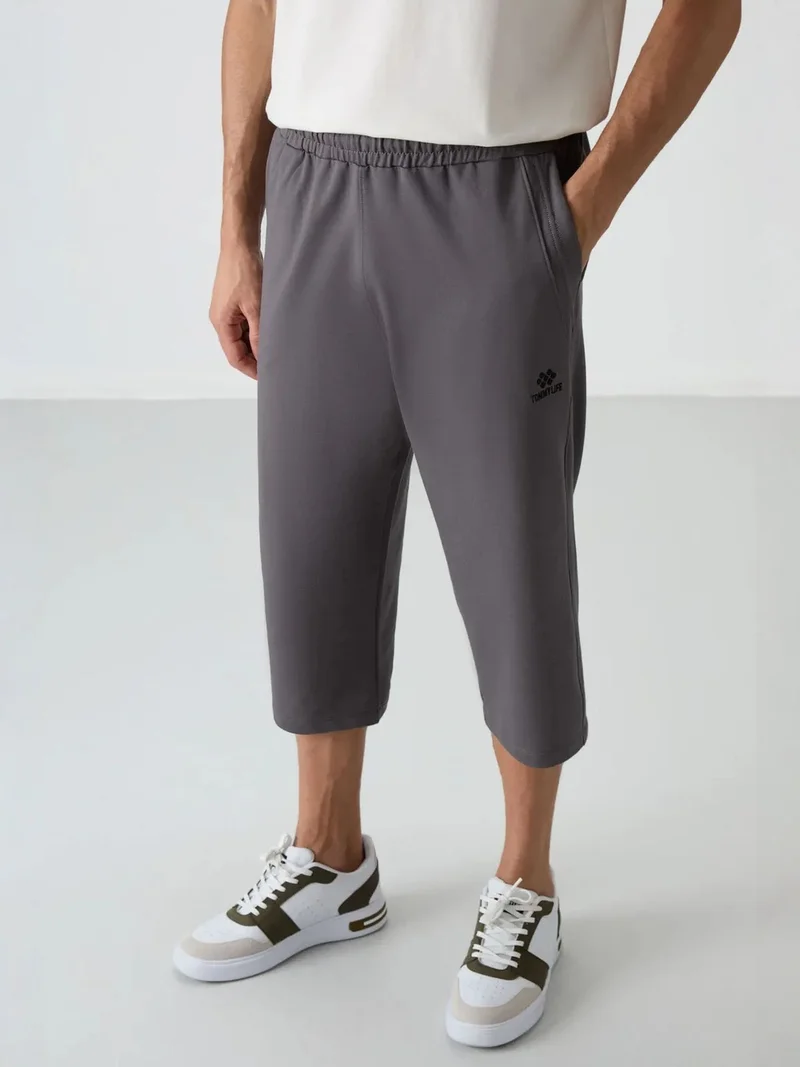 تومي لايف TOMMY Men's Mid-waist Wide-leg Capri Shorts