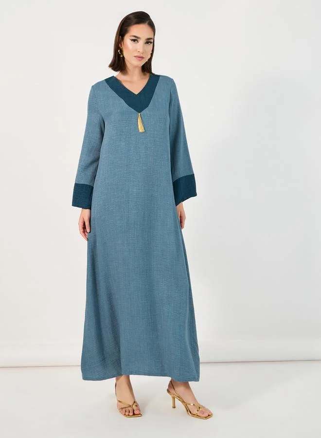 Styli Contrast Cuff Jalabiya with Tassel Detail