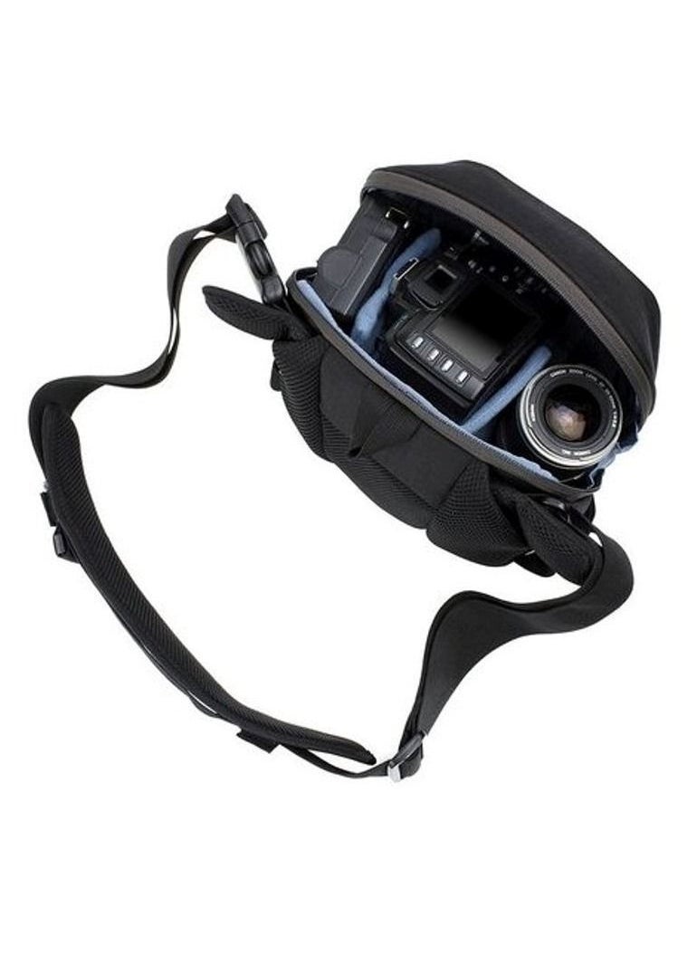 Crumpler - Crumpler QE600-001 Quick Escape 600 Camera Bag Dull Black for SLR camera with Mid Size Zoom Lens and accessories - Image 1