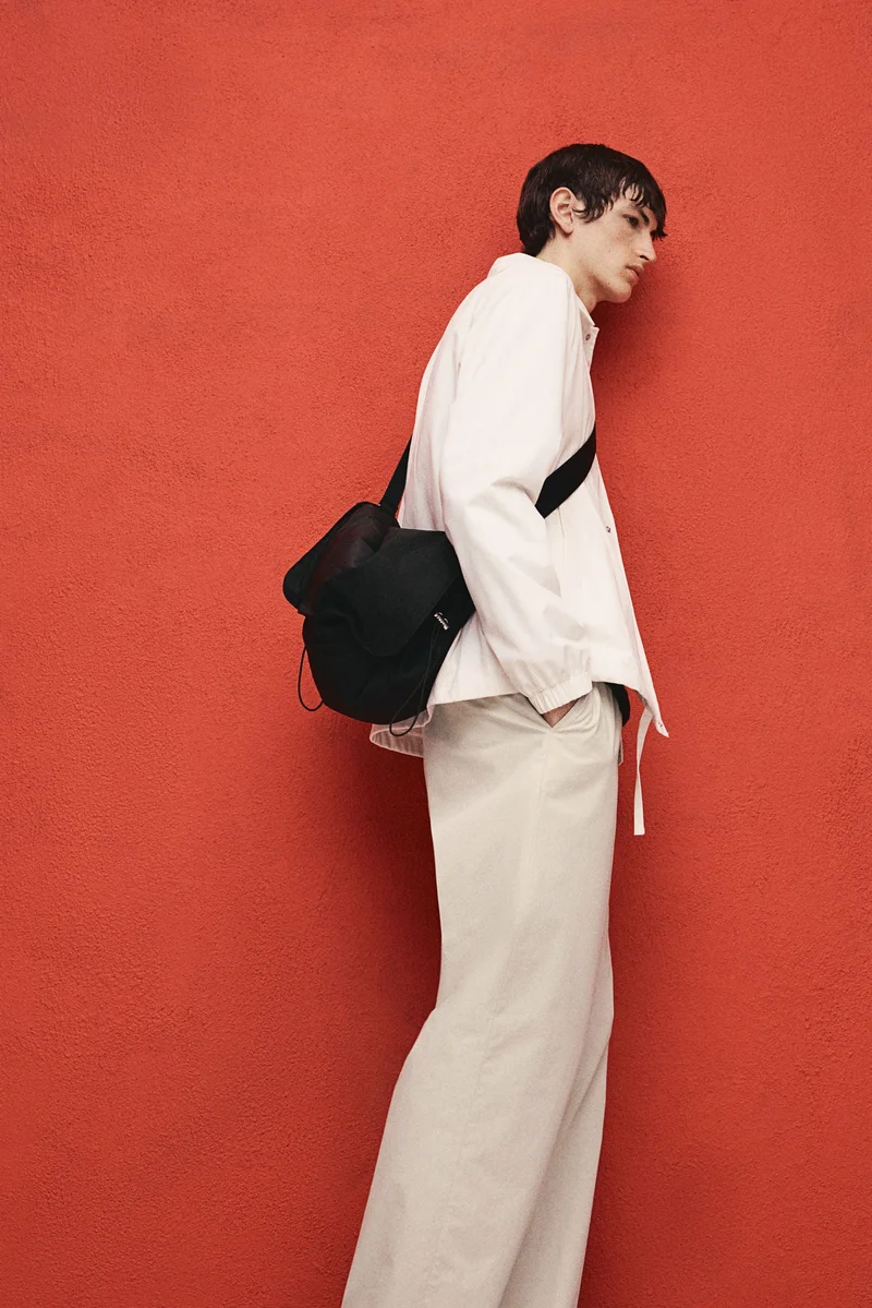 اتش اند ام بنطلون من البوبلين بقصّة عادية