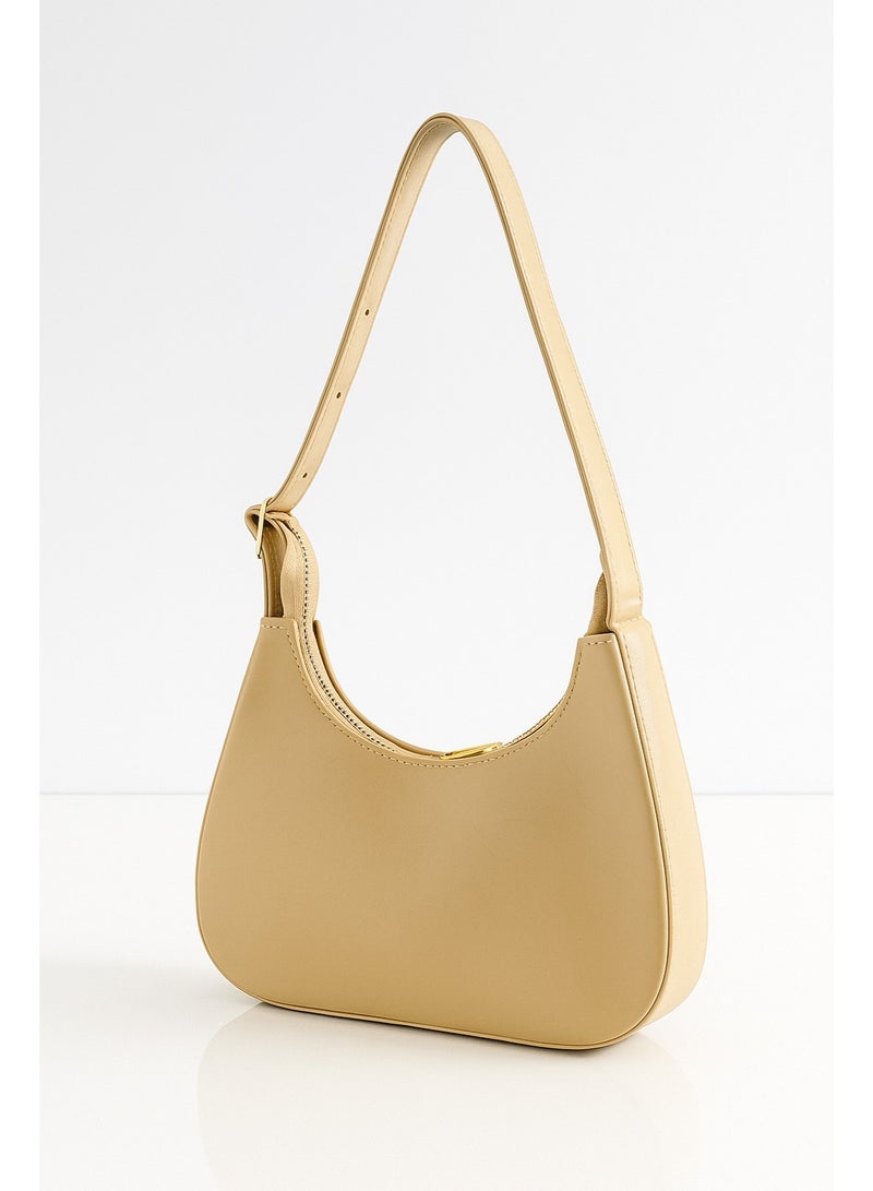 فيبراندا شنطة كتف أنيقة بتصميم عصري وخامة لامعة مع سوستة للإغلاق. - Image 2