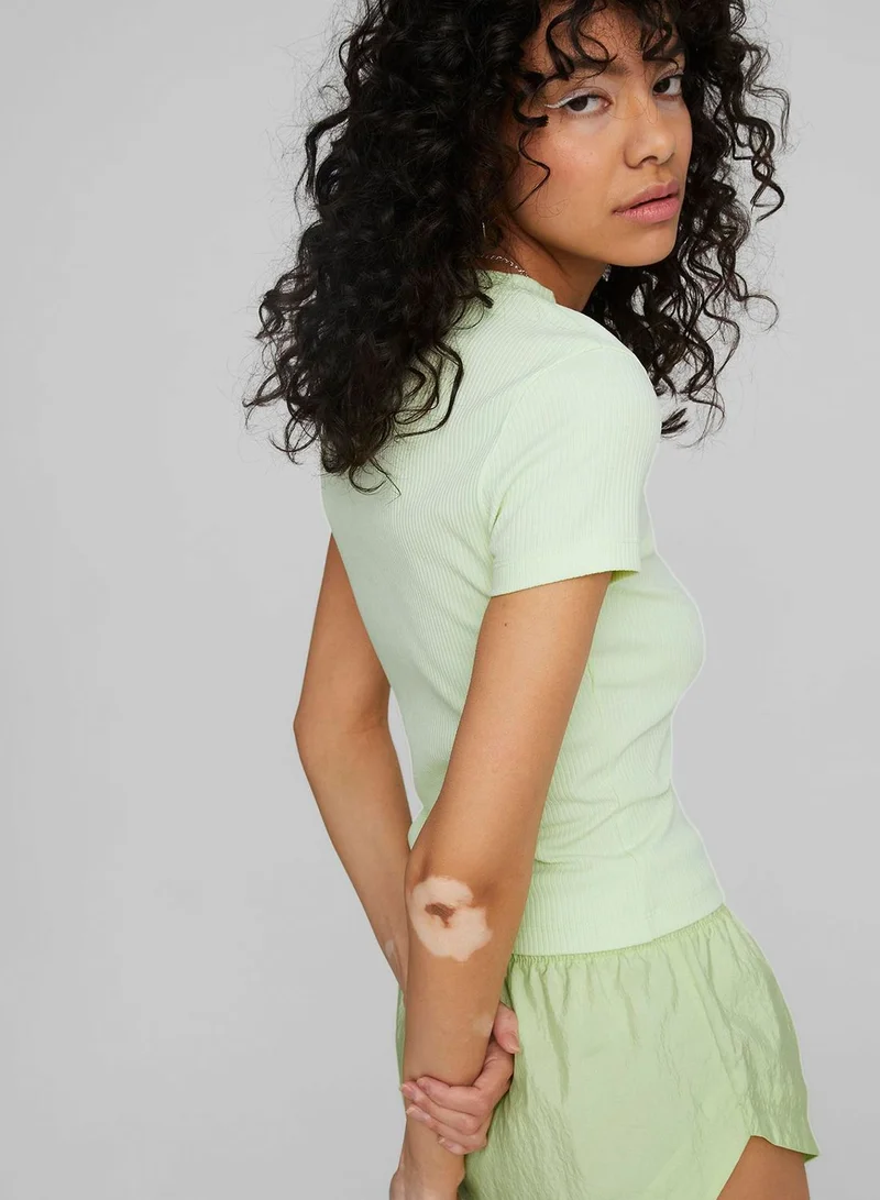 PUMA Classics Ribbed women t-shirt