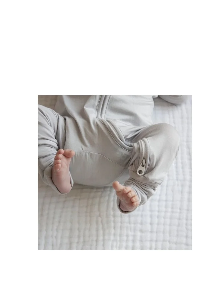 Anvi Baby Organic Zipper Romper  95% Bamboo 5% Spandex Cloudy Grey 0 to 3 months