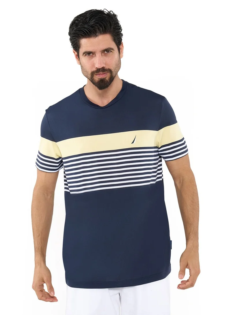 نوتيكا تيشيرت قطن مريح بياقة دائرية وخطوط متباينة