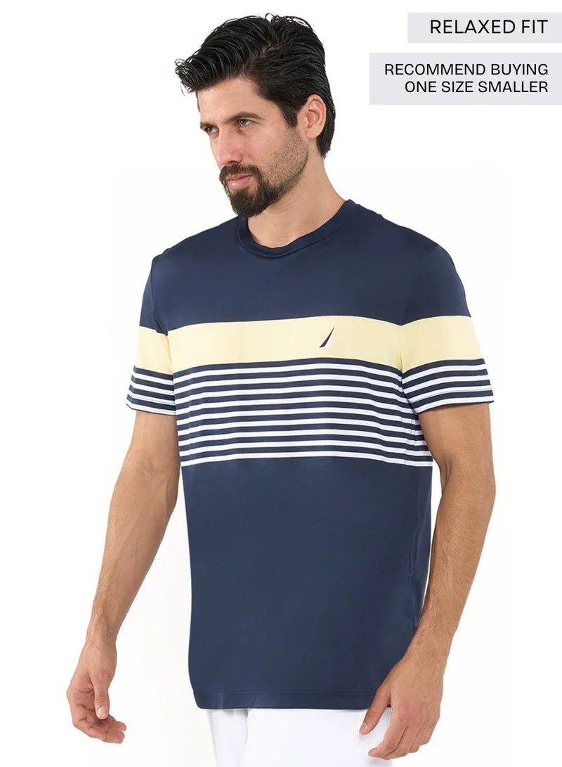 نوتيكا تيشيرت قطن مريح بياقة دائرية وخطوط متباينة