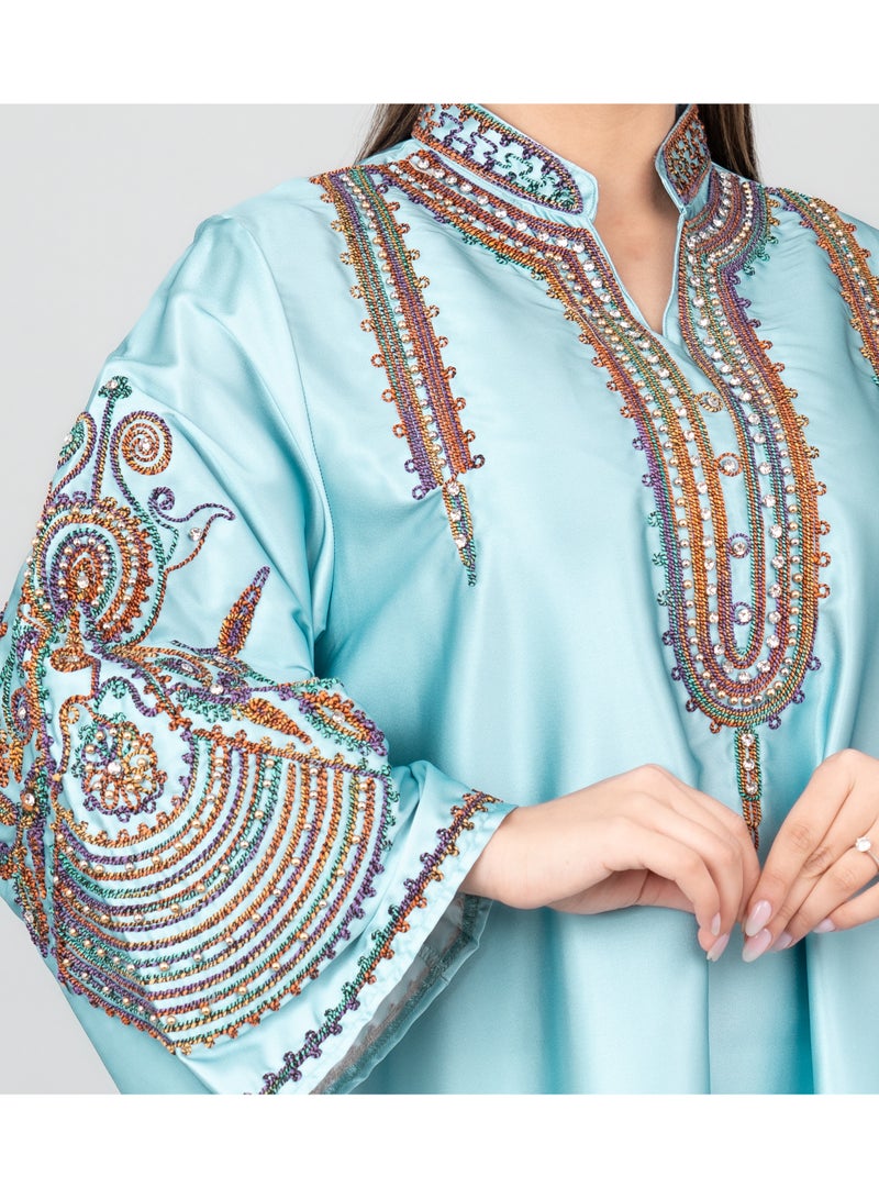 اكسا جلابية مطرزة بالكريستال بطبعة زهور  أزرق - Image 2