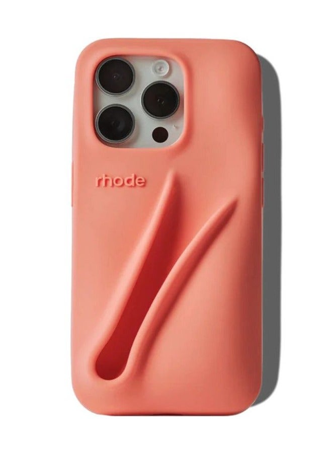 رود تينت شفاه ببتيد بلون الخوخ مع جراب هاتف صيفي متطابق لهواتف آيفون 15-16-17 برو وبرو ماكس، جراب سيليكون آمن بمسكة ثابتة مع حامل للغوس، تغليف أنيق وتصميم عملي لتجديد الإطلالة أثناء التنقل - Image 3