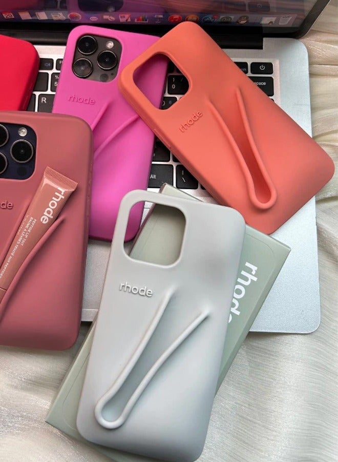 رود تينت شفاه ببتيد بلون الخوخ مع جراب هاتف صيفي متطابق لهواتف آيفون 15-16-17 برو وبرو ماكس، جراب سيليكون آمن بمسكة ثابتة مع حامل للغوس، تغليف أنيق وتصميم عملي لتجديد الإطلالة أثناء التنقل - Image 4