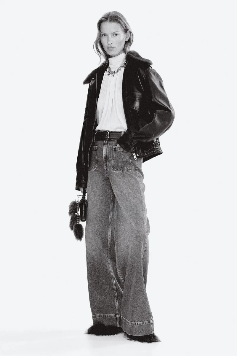 اتش اند ام جينز بخصر عالي وقصّة واسعة