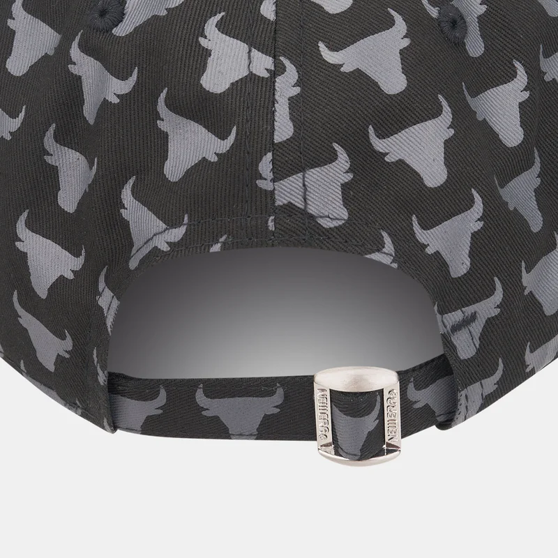 NEW ERA Men's NBA Chicago Bulls Team Monogram 9FORTY Cap