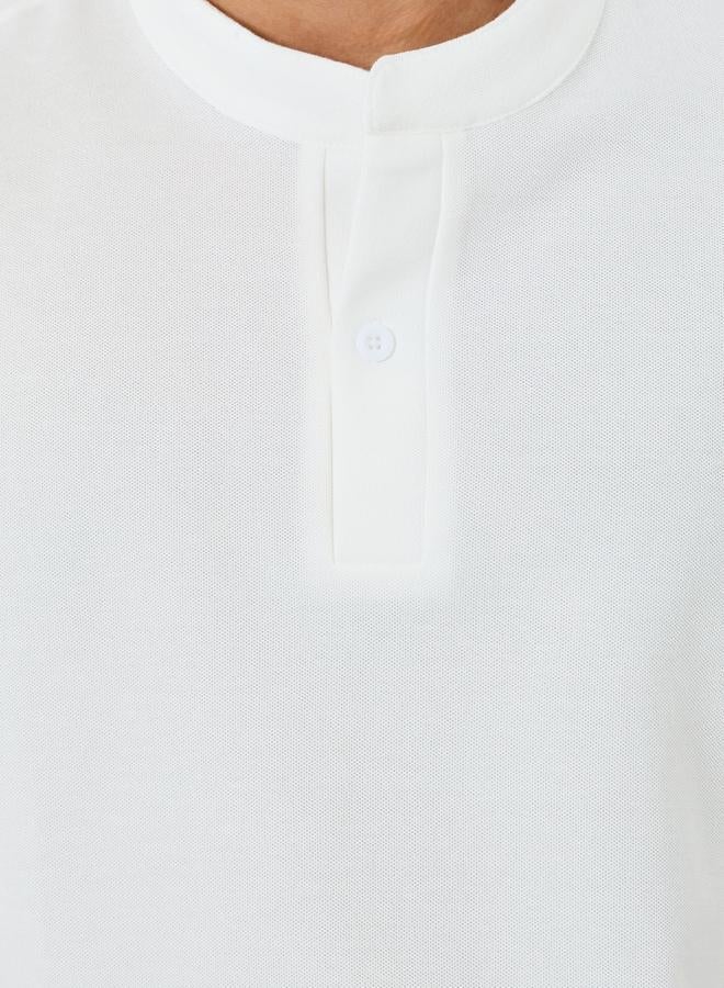 ستايلي بولو بقصة مريحة وياقة باند - Image 3