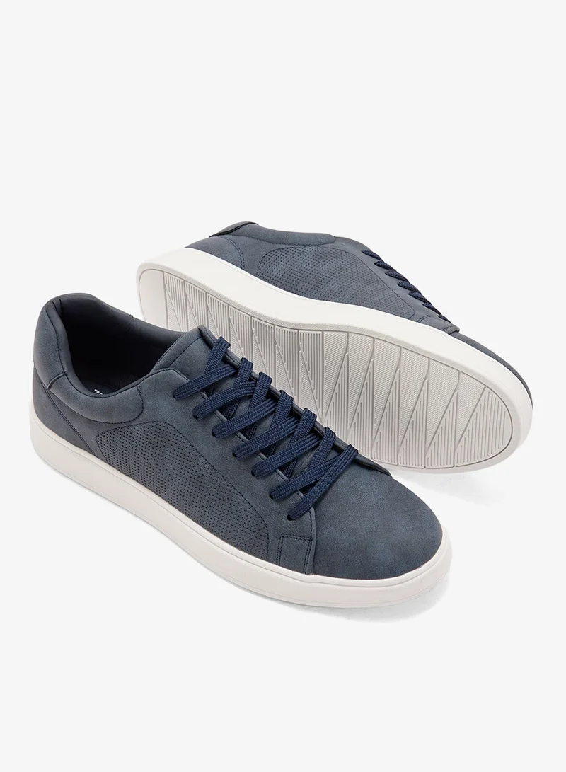 Seventy Five Casual Essential Sneakers