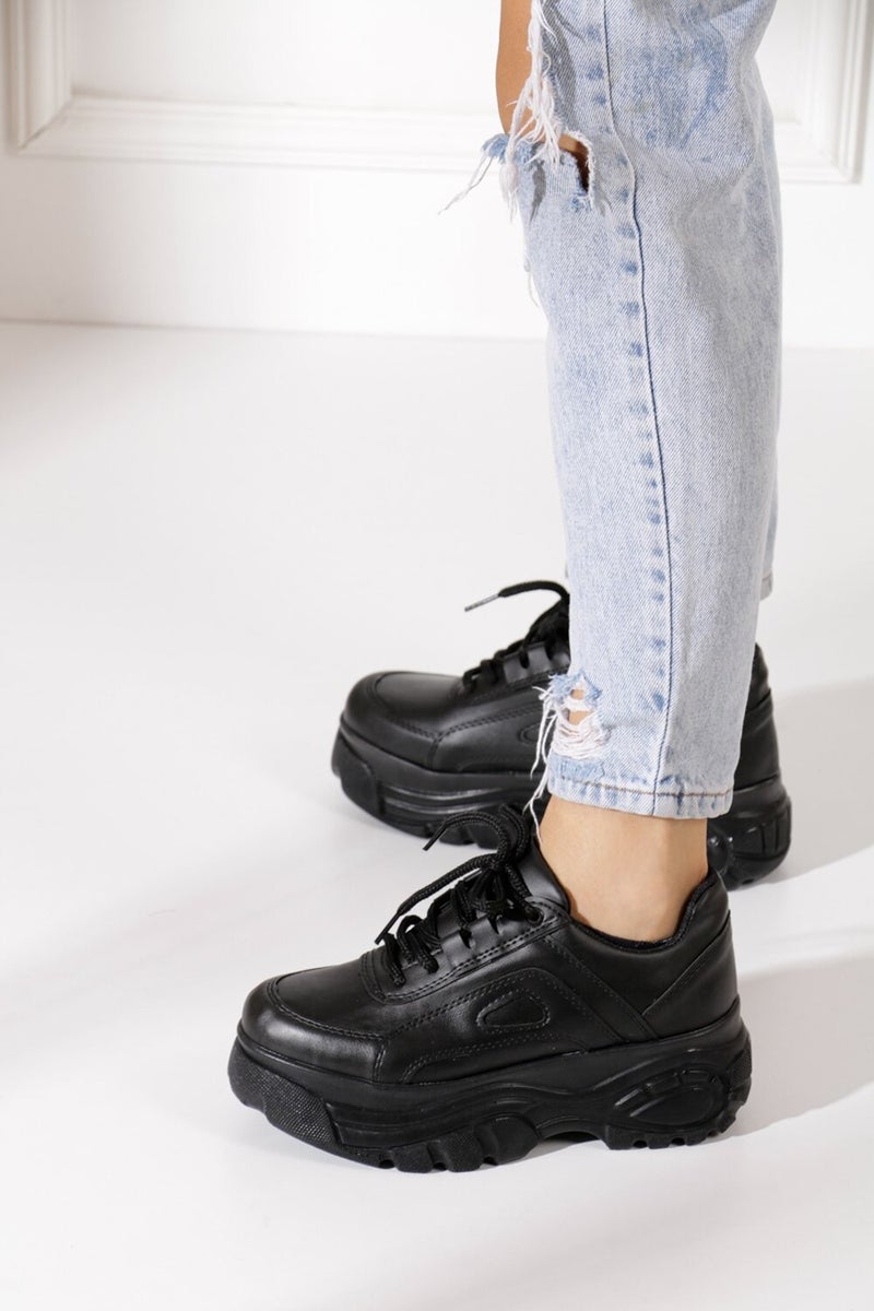 İmershoes أحذية رياضية يومية للنساء قاعدة عالية 6 سم سنيكر سوداء - بيضاء - بيج - جلد لامع - جلد مدبوغ 001  - Image 1