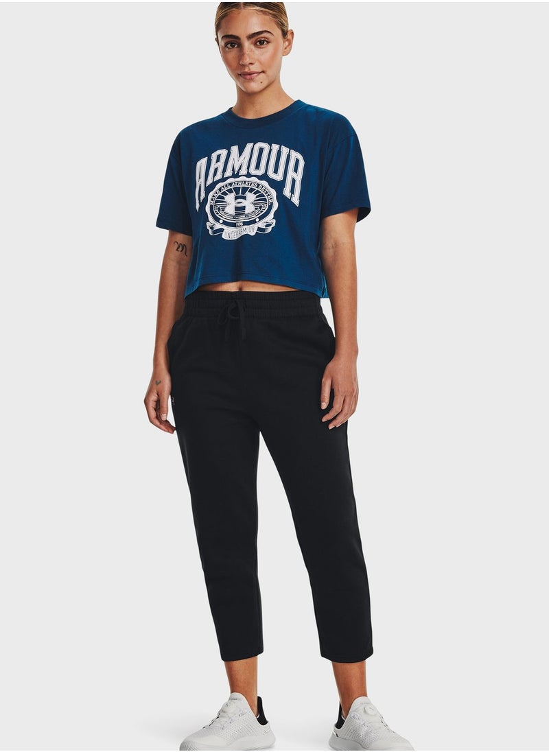 UNDER ARMOUR - Collegiate Crest Crop T-Shirt - Image 1
