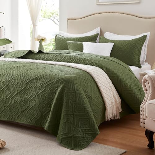 LEAONME Quilt Set King Size 3 Pieces, Lightweight Olive Green Bedspread-98''x106'', Soft Microfiber Summer Quilt/Coverlet,Luxurious Warm Bedding Sets for All Seasons (Includes 1 Quilt, 2 Shams) - Image 1