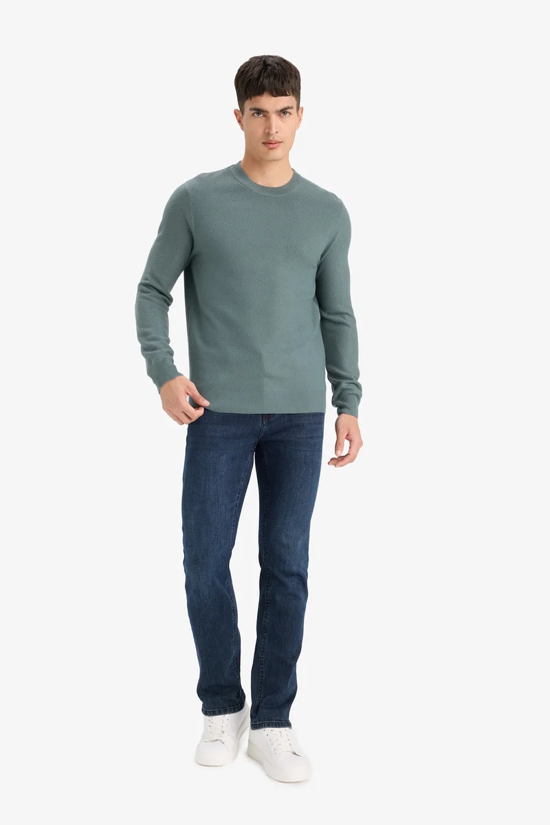 ديفاكتو Standard Fit Crew Neck Basic Textured Knit Pullover