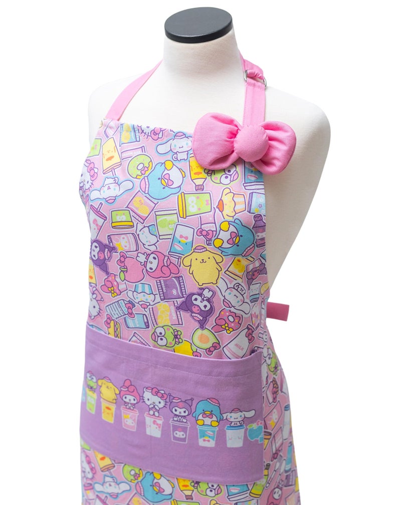 Handstand Kitchen Hello Kitty and Friends Snack Shop Print 28" Adult Apron and Bow Shaped Pot Holder Set - Image 3