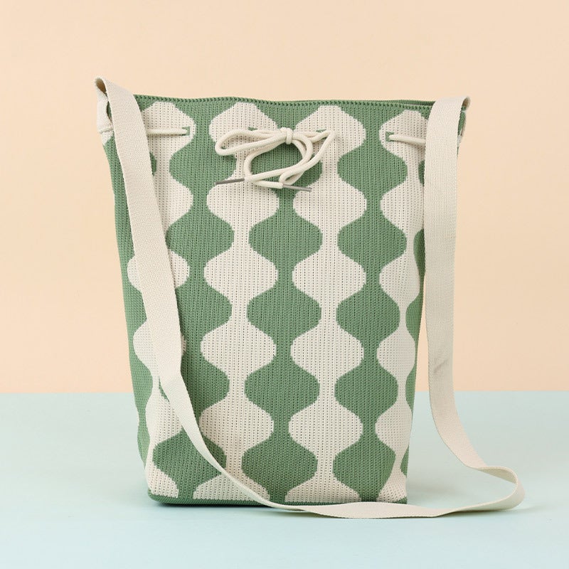 High-Value Crossbody Ins-Style Japanese And Korean Outing Heart Pattern Fresh Sweet Drawstring Design Knit Commuter Student - Image 1