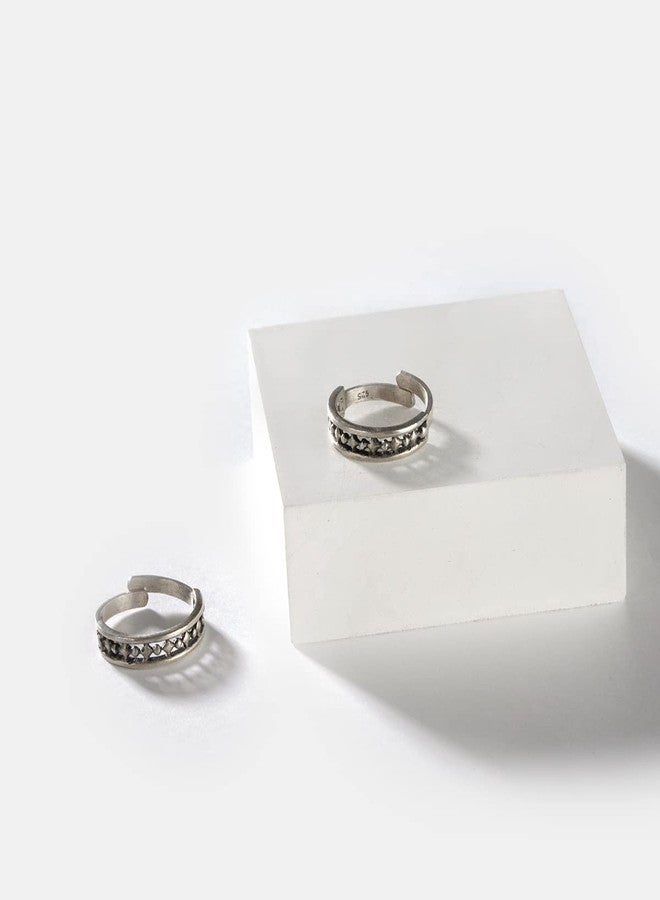 Shaya by CaratLane 925 Silver Antique Ajjis College Wali Toe Rings Gifts for Womens & Girls - Image 3