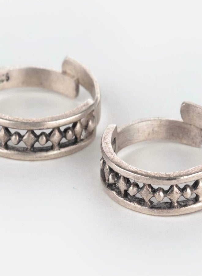 Shaya by CaratLane 925 Silver Antique Ajjis College Wali Toe Rings Gifts for Womens & Girls - Image 5