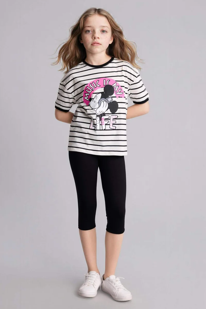 ديفاكتو Relax Fit Mickey &amp; Minnie Licensed Short Sleeve T-Shirt