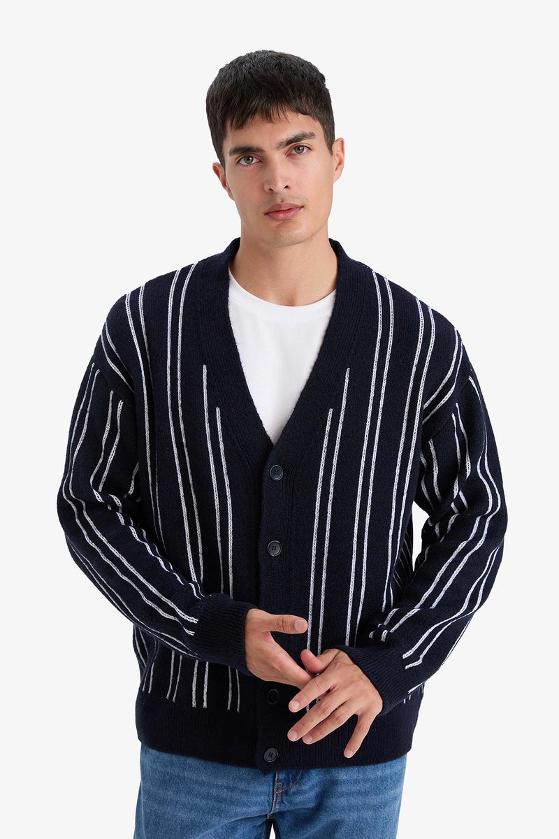 DeFacto Blue Man Relax Fit V-Neck Buttoned Stripped Knit Cardigan Casual - Image 4