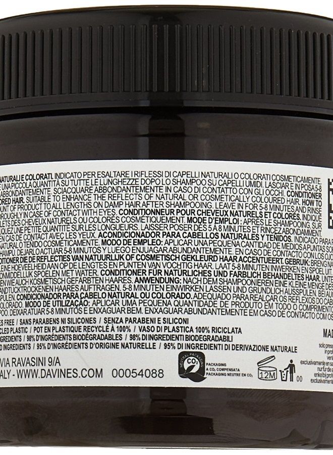 Davines Alchemic Conditioner Silver, 8.80 Oz, 250 ml - Image 1