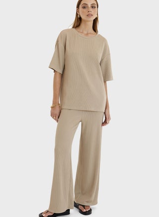 بنطال بخصر مرتفع