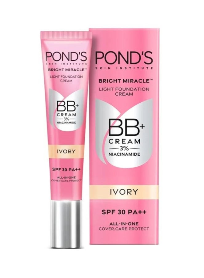 Pond's Bright Miracle Light Foundation BB+ Cream - Ivory 18g | 3% Niacinamide | SPF 30 PA++ | All-in-One Cover Care Protect - Image 4