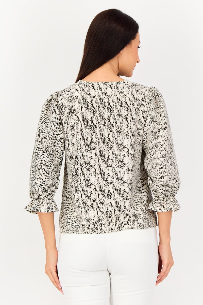 VERO MODA بلوزة نسائية من فيرو مودة بتصميم رقبة على شكل V وطباعة حيوانات بأكمام 3/4، متعددة الألوان - Image 2