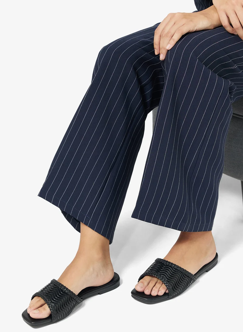 ايلا صنادل مسطحة