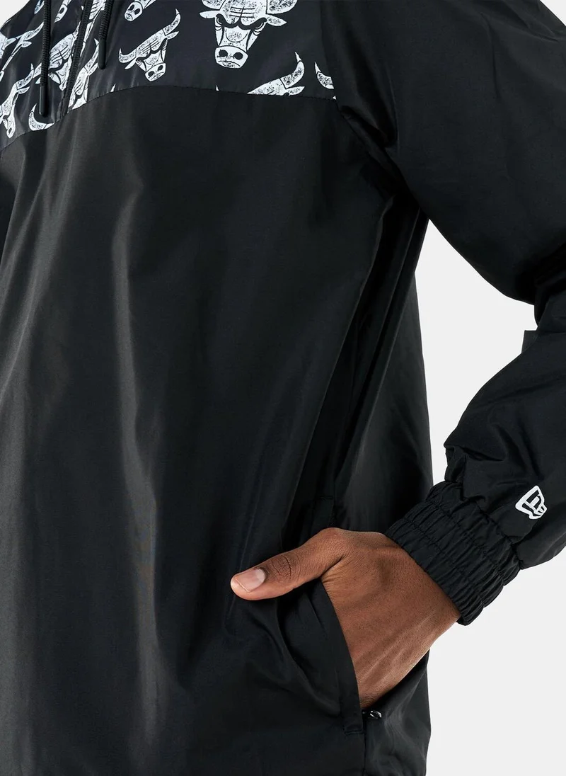 NEW ERA Men's Chicago Bulls Distressed Logo Windbreaker Jacket
