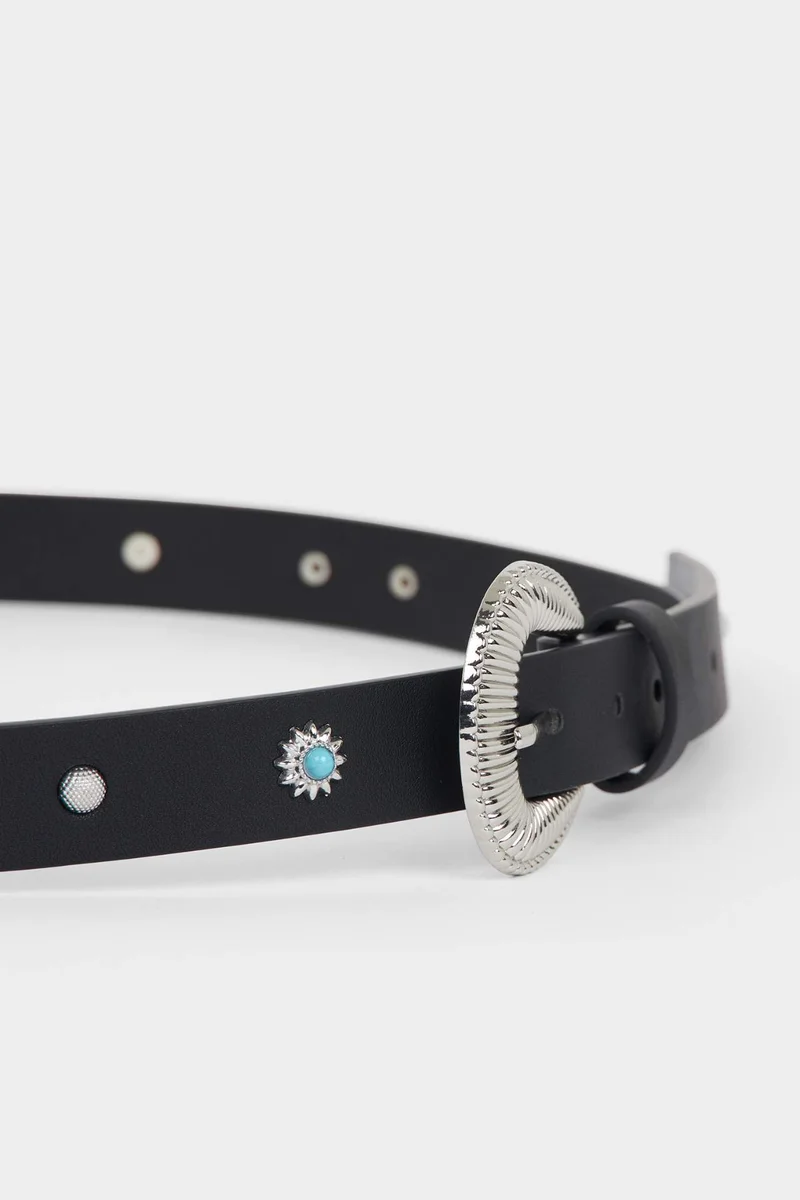 ديفاكتو Woman Oval Buckle Faux Leather