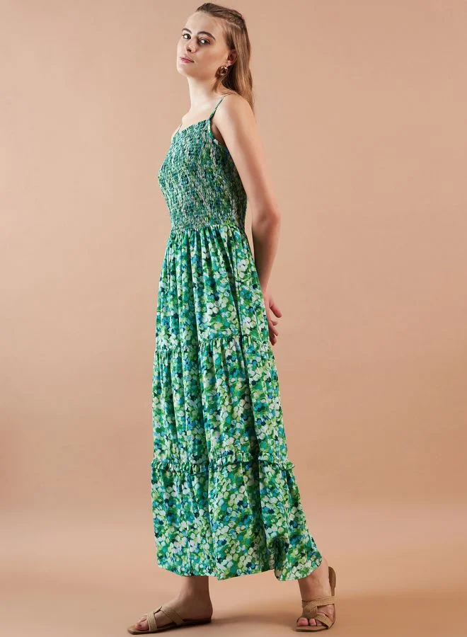 مرفوعة Women Fit and Flared Casual Ditsy Print Tiered Dress