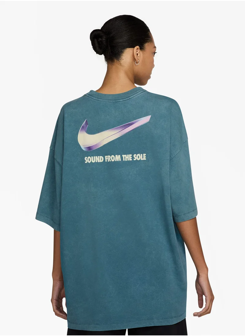نايكي Nsw Over-Sized T-Shirt