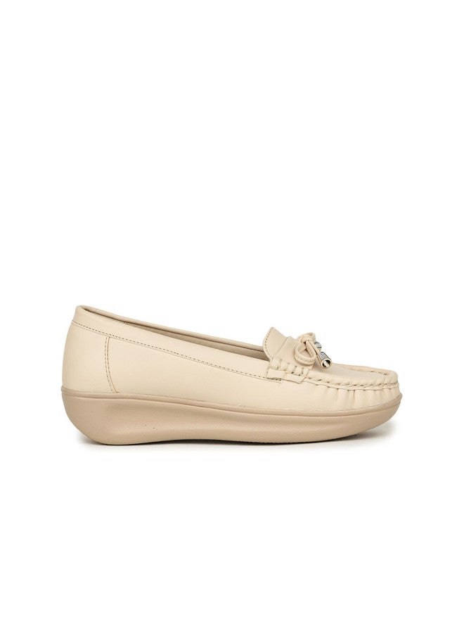 She Zone Cream Loafers for Women - Image 4