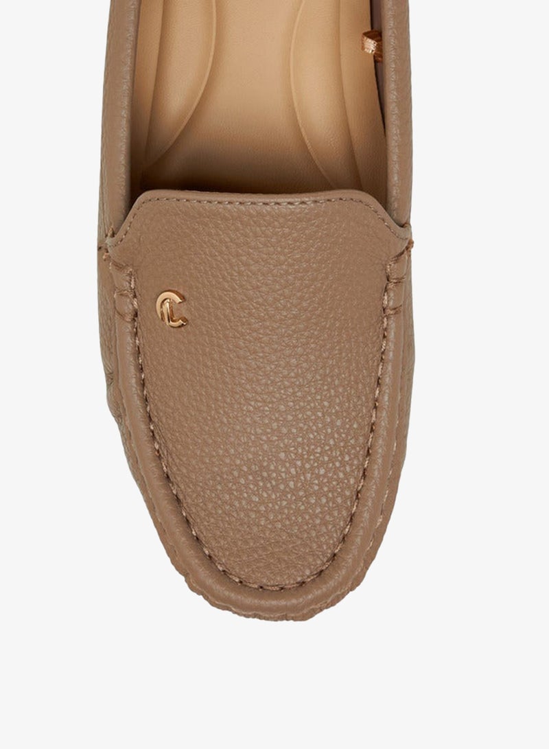 Le Confort Women Metal Accent Loafers - Image 4
