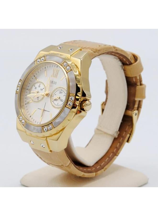 GUESS women Water Resistant Analog Watch U0775L2 - Image 3