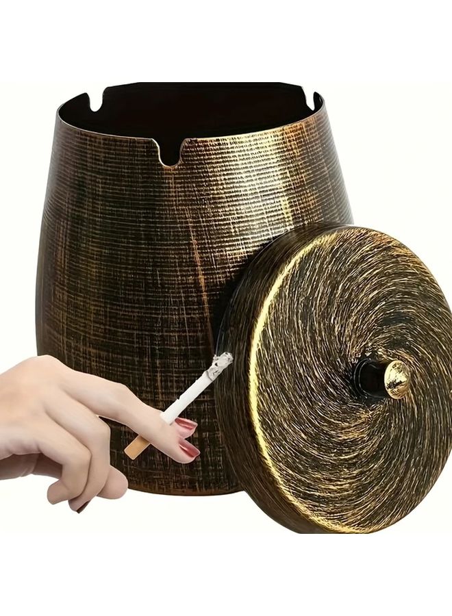 1 قطعة منطفأة سجائر معدنية مقاومة للرياح بغطاء وقاعدة مقاومة للمطر والانزلاق للشرفات الخارجية - Image 1