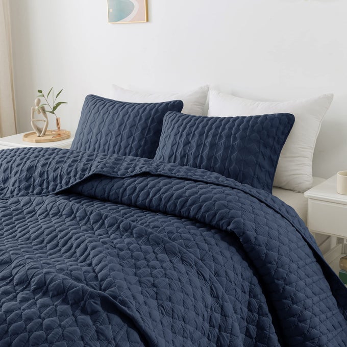 NAVY BLUE QUILT KING SIZE BEDDING SETS WITH PILLOW SHAMS LIGHTWEIGHT SOFT BEDSPREAD COVERLET QUILTED BLANKET THIN COMFORTER BED COVER ALL SEASON SPRING SUMMER 3 PIECES 104X90 INCHES