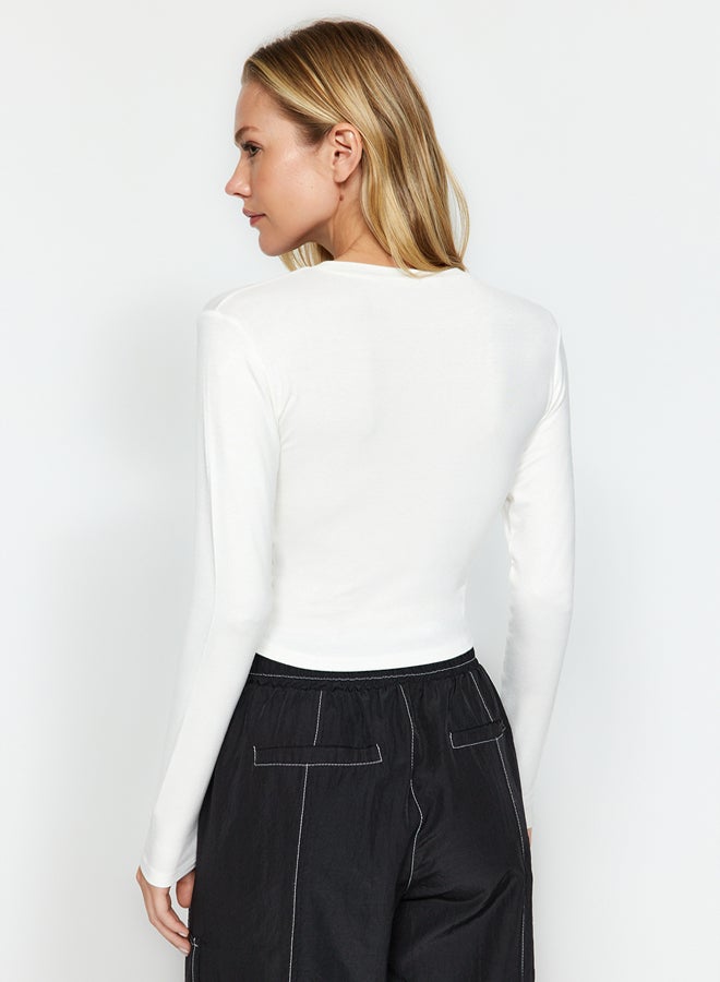 trendyol Ecru Premium Soft Fabric Viscose Crew Neck Crop Flexible Knitted Blouse - Image 5