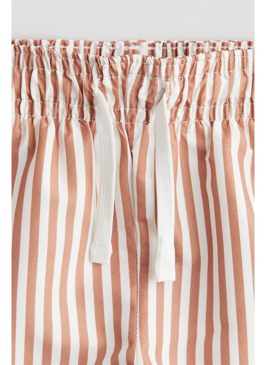 اتش اند ام Patterned Swim Shorts