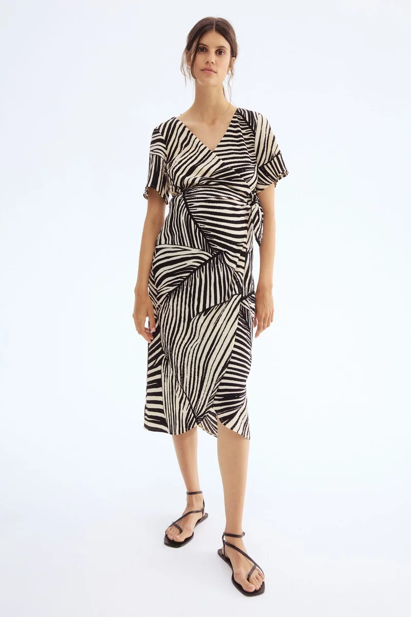 H&M MAMA Crinkled wrap dress