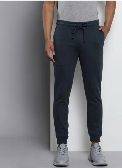The Indian Garage Co Men Slim Fit Solid Mid-Rise Stretchable Knitted Jogger Trousers