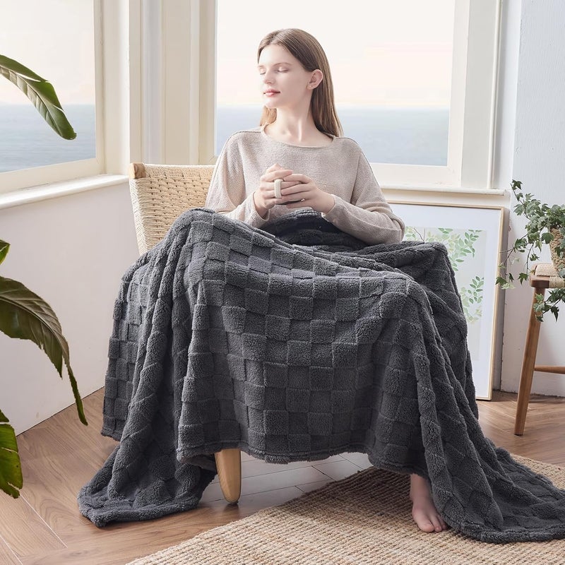 Wajade Fleece Throw Blanket, Fluffy Faux Fur Blanket for Bed Sofa Couch, Soft Cosy Warm Thick Blanket,Checkered Dark Grey 127x178 - Image 2