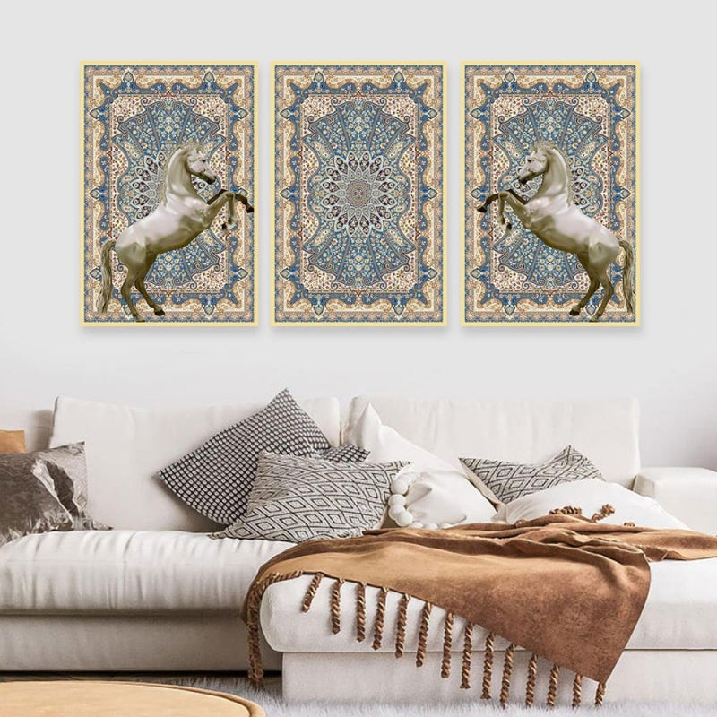 ماركتنا ثلاث لوحات قماشية بتصميم حصان مع برواز مجوف مقاس (120×60) ثلاث قطع - Image 1