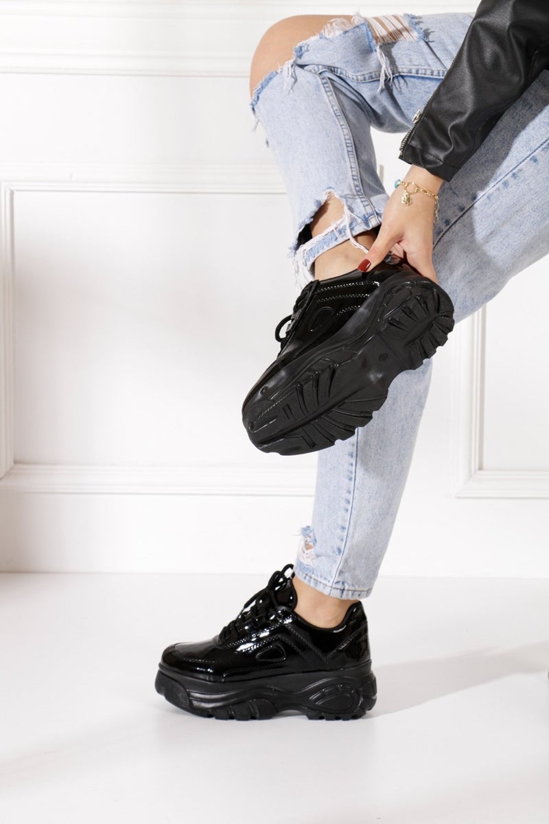 İmershoes أحذية رياضية يومية نسائية بsole عالية 6 سم حذاء رياضي أسود - أبيض - بيج - جلد لامع - جلد سويد 001  - Image 4